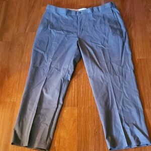 Haggar Classic Fit Men's Gray Iron Free Premium Khaki Pants - Size 42W X 29L